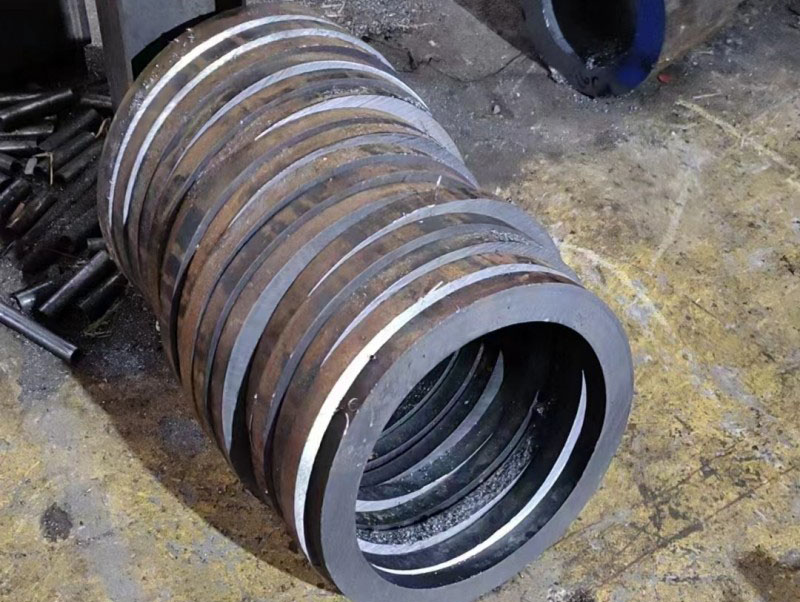 德钦30CrMo无缝钢管切割